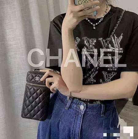 Chanelクロスボディ ハイブランド 売れ筋