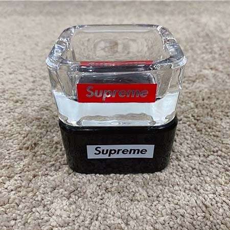 supremeブランド風