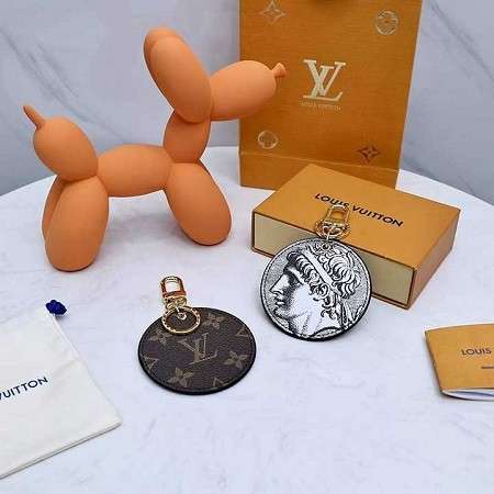 キーホルダー 新作 vuitton