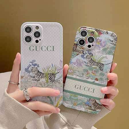 GGiphone8plus綺麗ケース