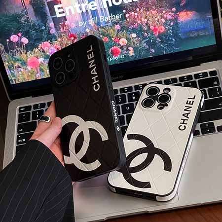 chanel iphone15 plusケース白黒