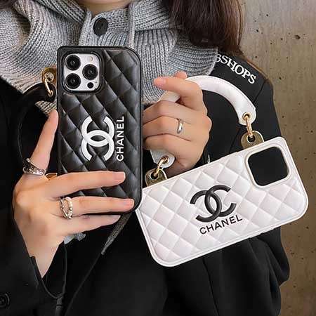 chanel iphone15ケーススーツケース型5