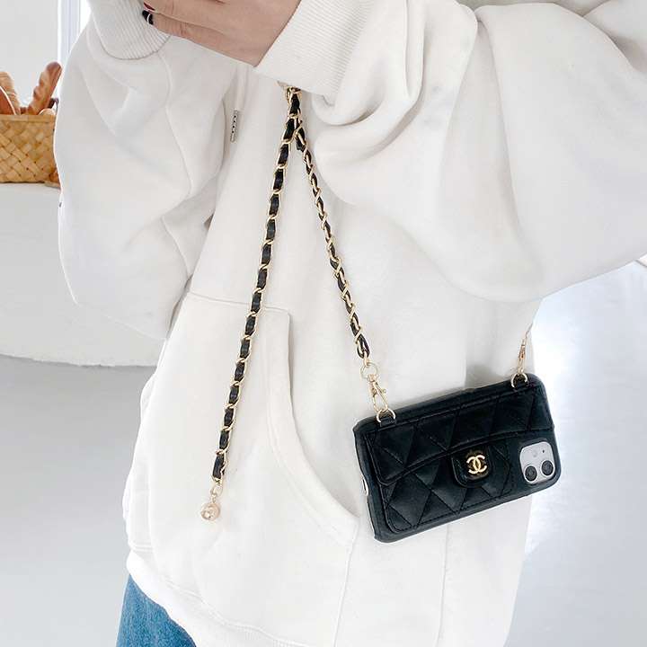 アイフォン 8レザーカバーchanel