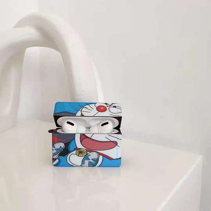 Doraemon  Airpodsケース 高校生愛用